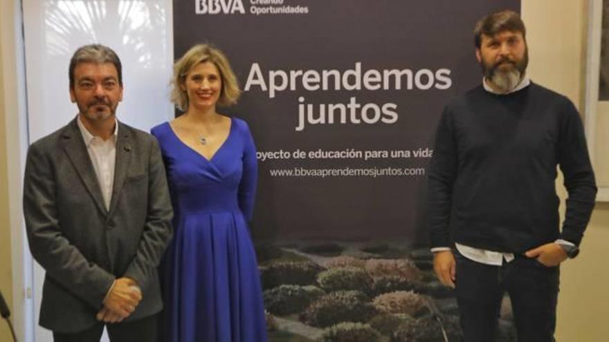 José Luis Arbeo, Silvia Álava y Chema Lázaro forman parte del proyecto «Aprendemos juntos».