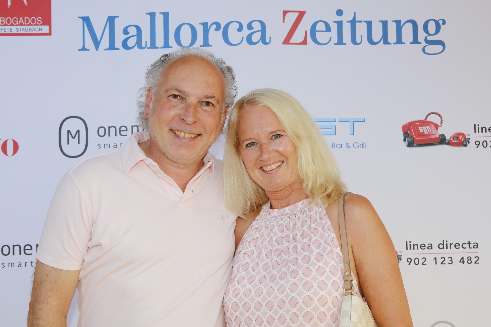 Sommerparty der Mallorca Zeitung - die Fotowand mit unseren Gästen