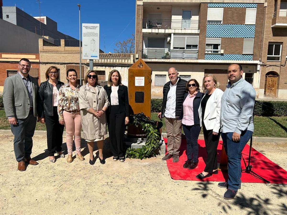 Feli Bondia, Toñi Serna y Concha Andrés, secretarias autonómicas y miembros de la corporación municipal