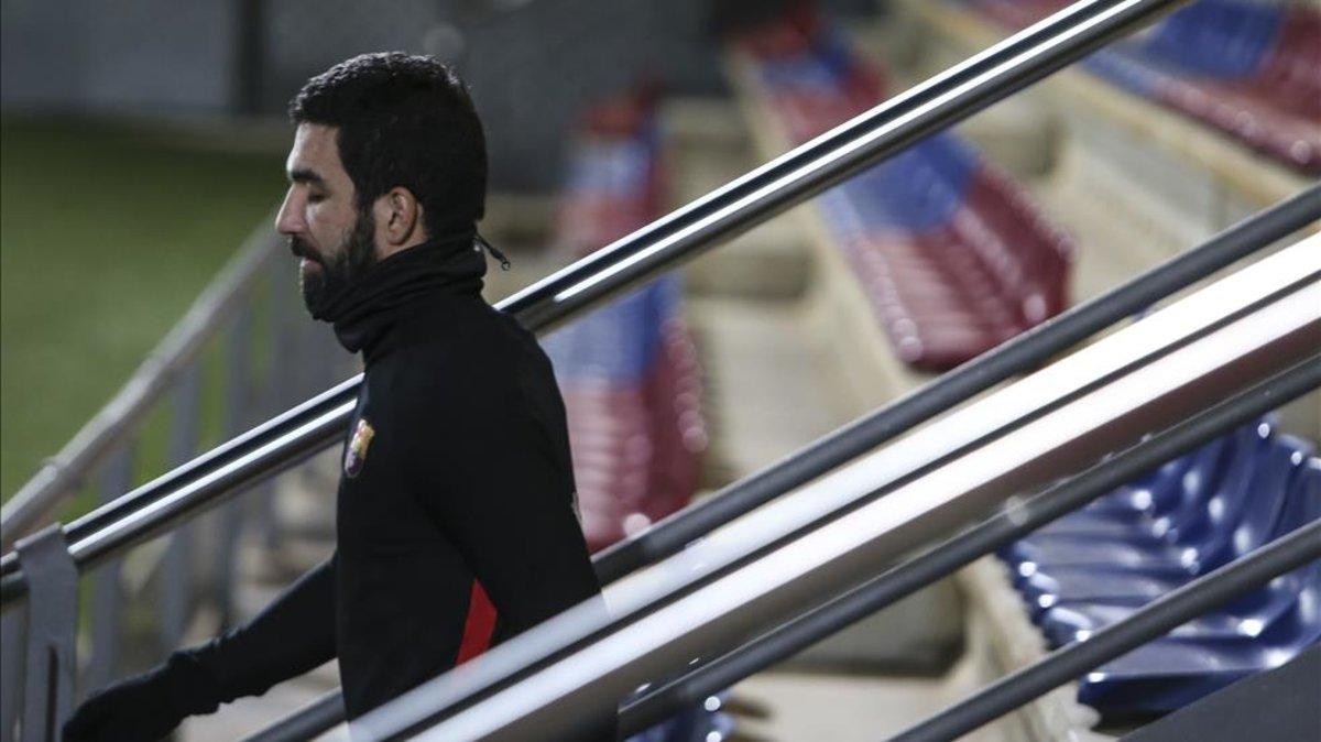 Arda Turan deja el Barcelona por la puerta de atrás