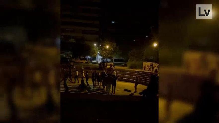 Botellón 'remember' al ritmo de Gala en Blasco Ibáñez