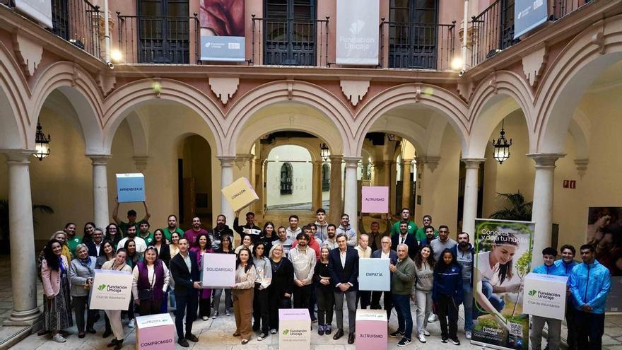 Más de 1.200 acciones y 4.400 horas: así deja huella el Club de Voluntarios Fundación Unicaja en Andalucía