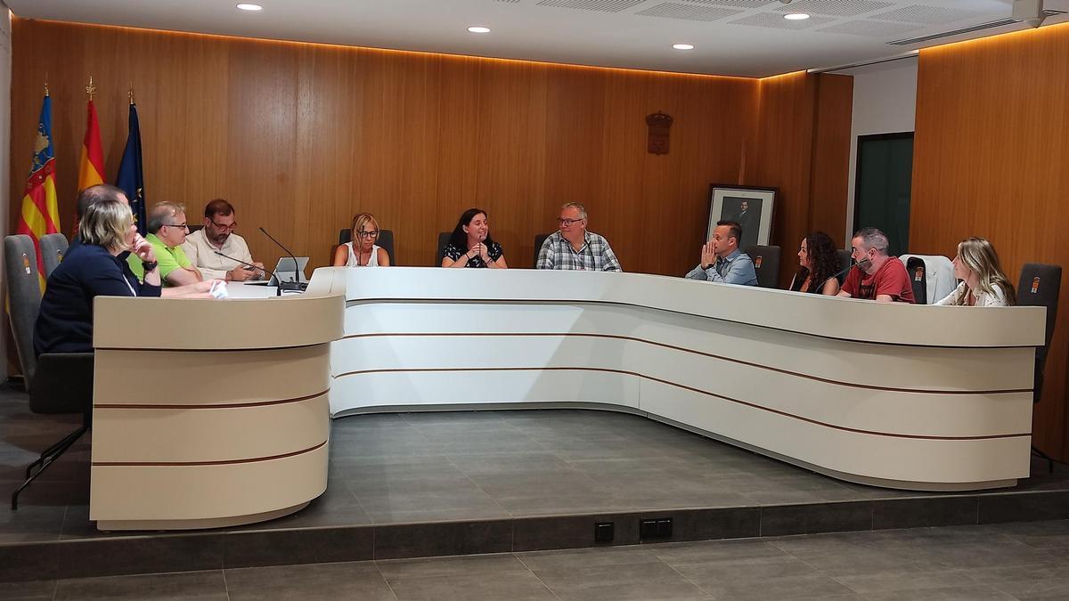 Un momento del pleno en Faura