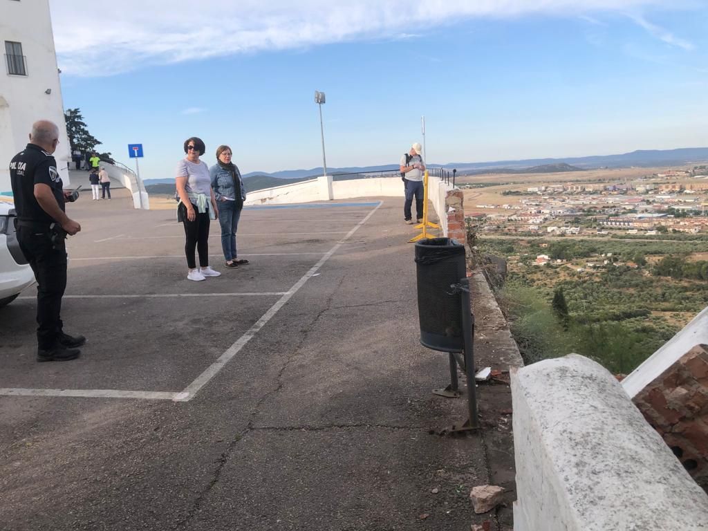 Susto por la caída del muro del santuario de la Montaña en Cáceres