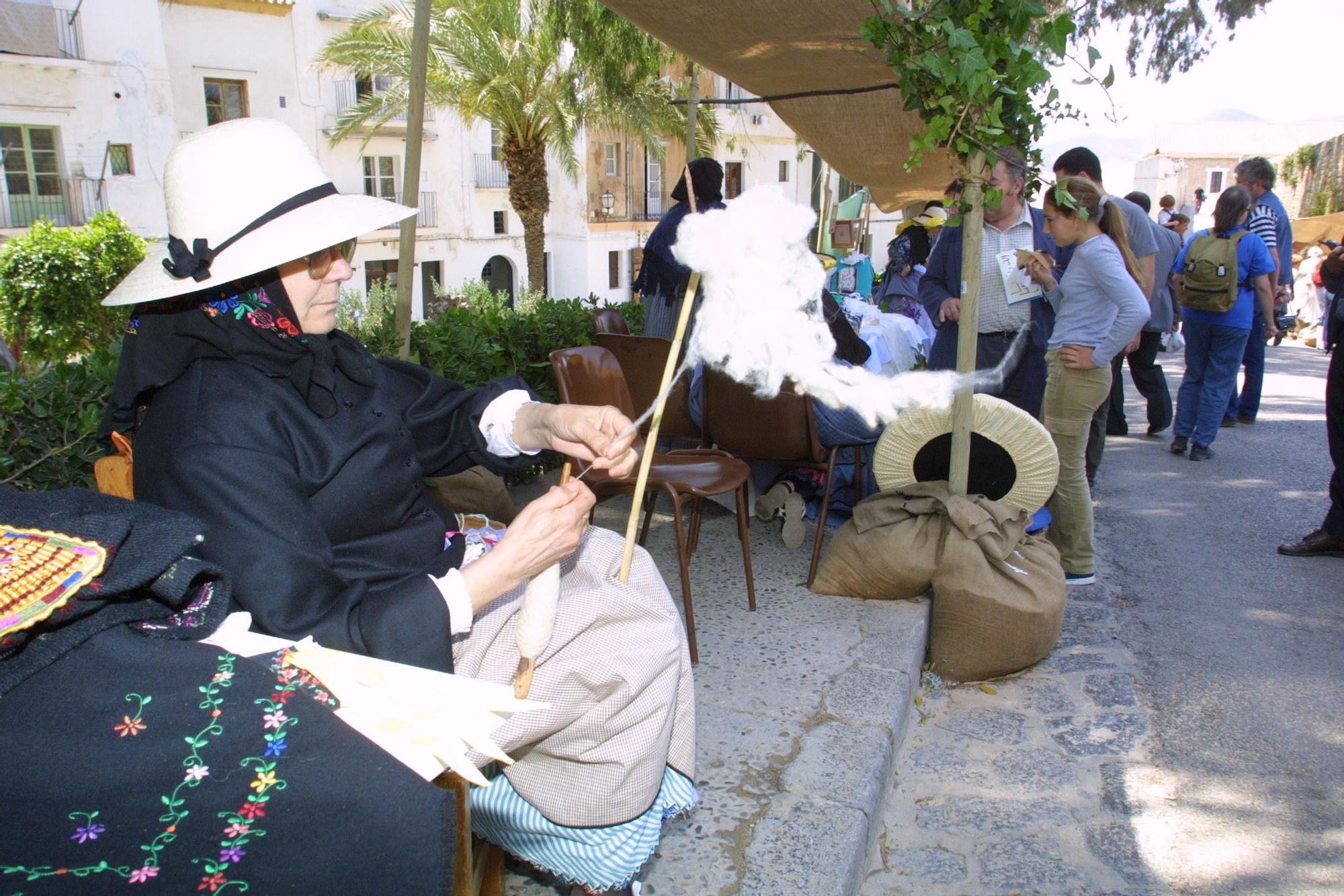 Edición de 2001 de la Feria Medieval de Ibiza.