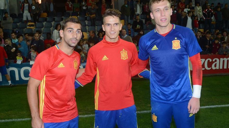 Jonny, Denis Suárez y Rubén Blanco, con la sub-21. // Rafa Vázquez