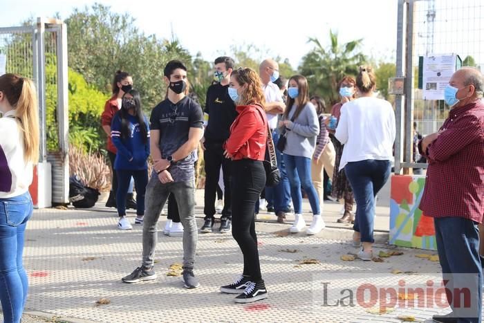 Los alumnos del IES Los Molinos (Cartagena) se concentran para pedir más profesores