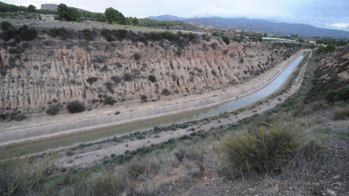 Tramo del postrasvase a la altura  de la comarca del Guadalentín. | JUAN CABALLERO