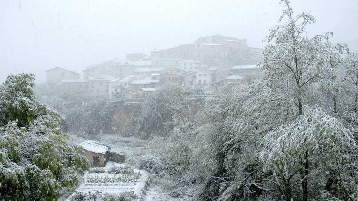 Un pueblo de Aragón cubierto de nieve.