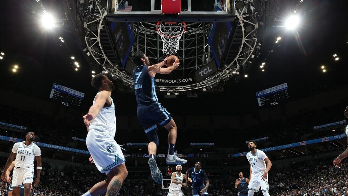 Los Grizzlies de Aldama caen ante unos grandes Timberwolves comandados por Edwards.