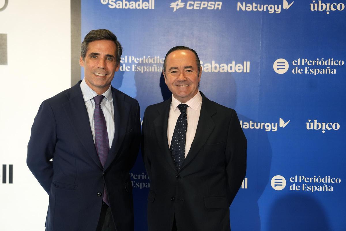 Javier Tomé, director de Identidad Corporativa del Banco Sabadell, y Cristóbal Paredes, director general de Banca Corporativa del Banco Sabadell.