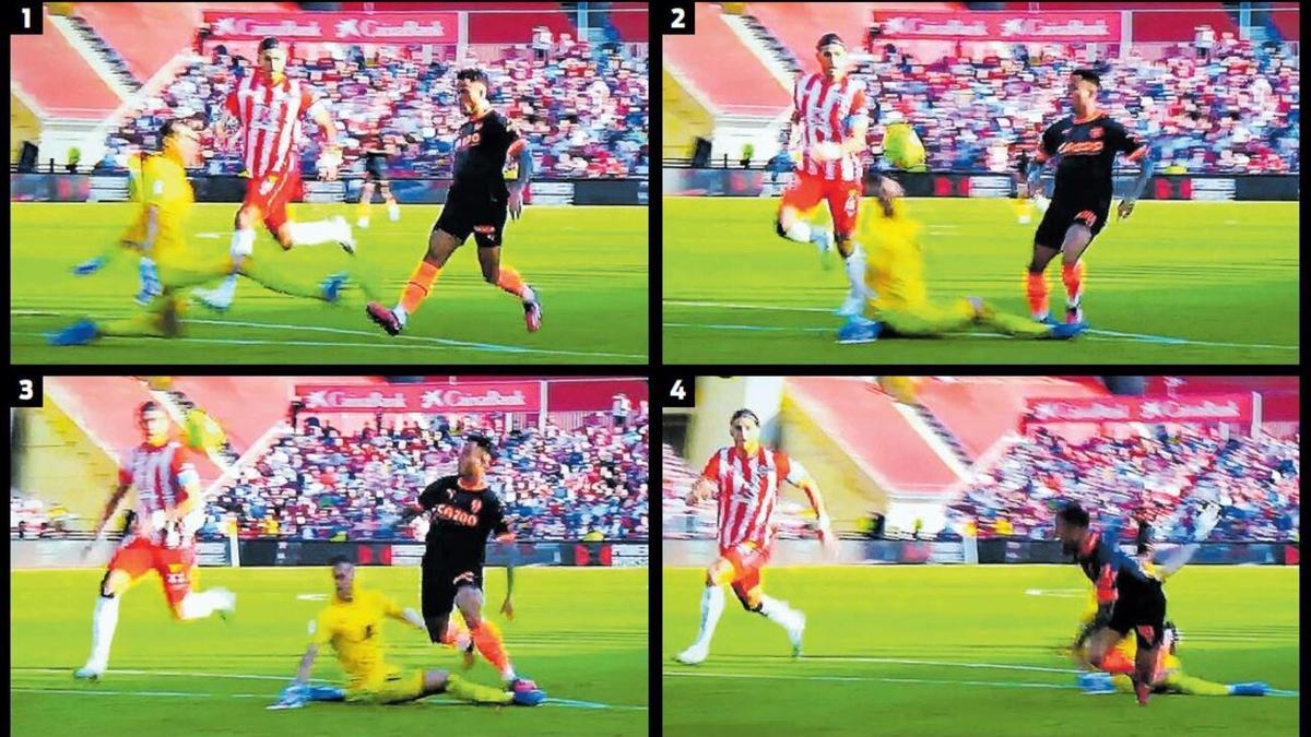La secuencia del penalti no señalado sobre Kluivert en Almería