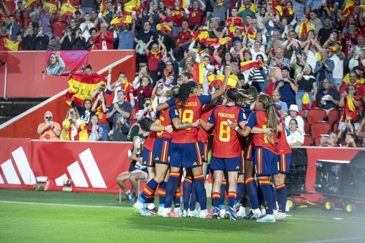 Son Moix vibró con la goleada de España a Inglaterra Son Moix vibró con la goleada de España a Inglaterra