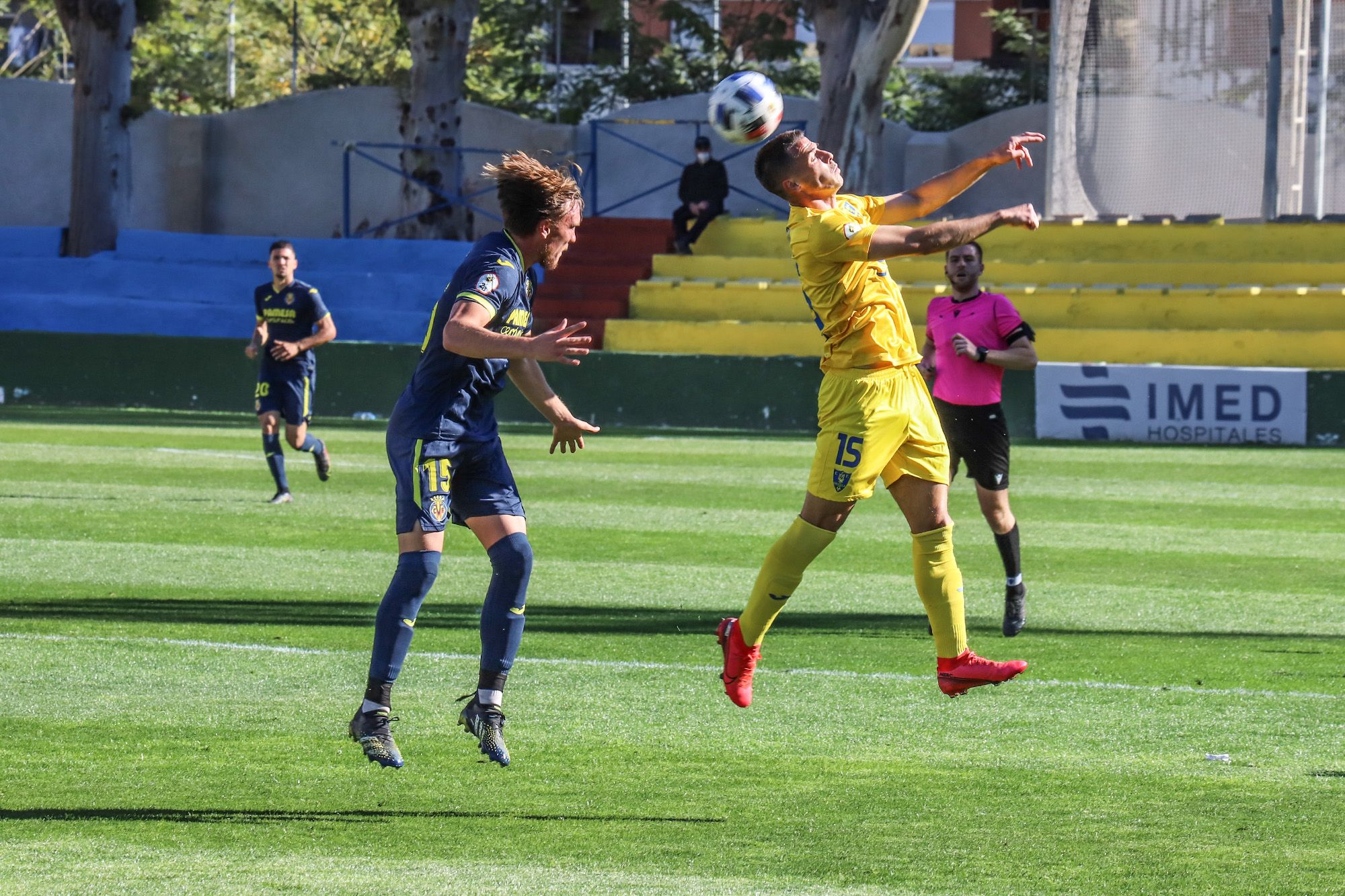 El Orihuela cae por 2-4 en un partido vibrante ante el Villarreal B