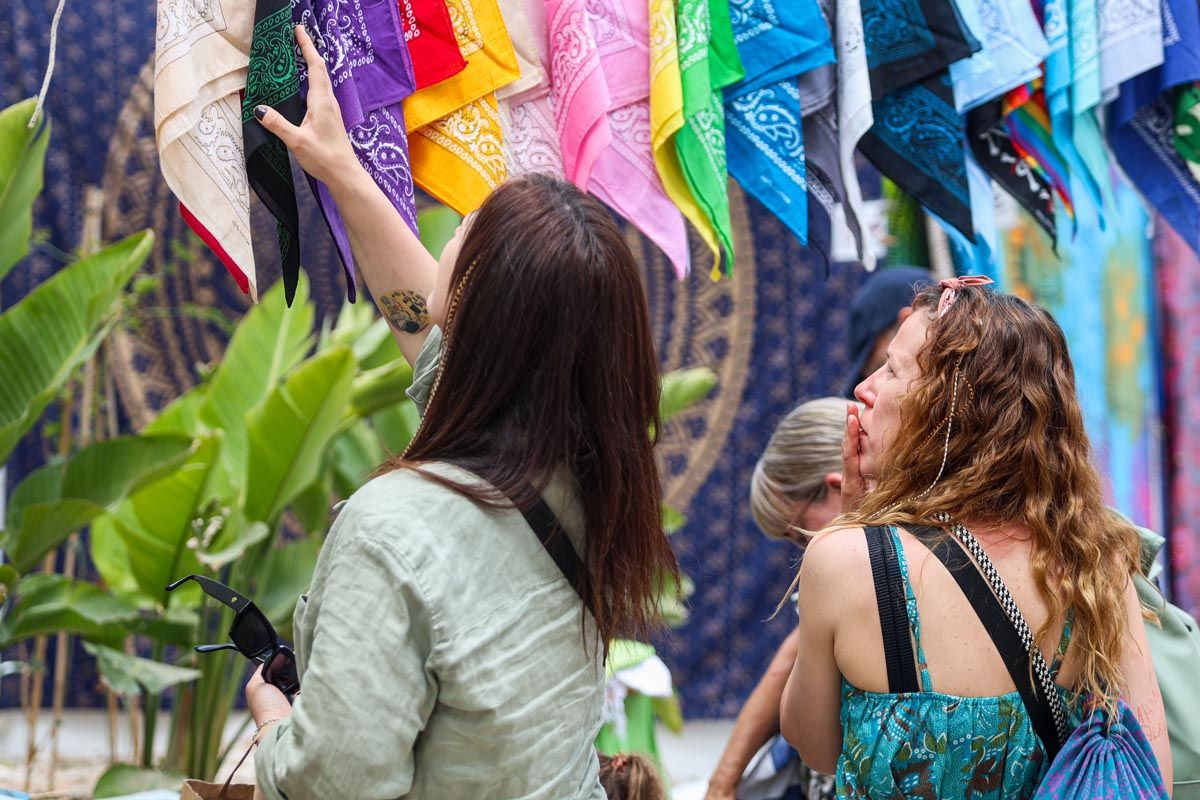 Galería: Todas las imágenes de la apertura del Mercadillo de Punta Arabí