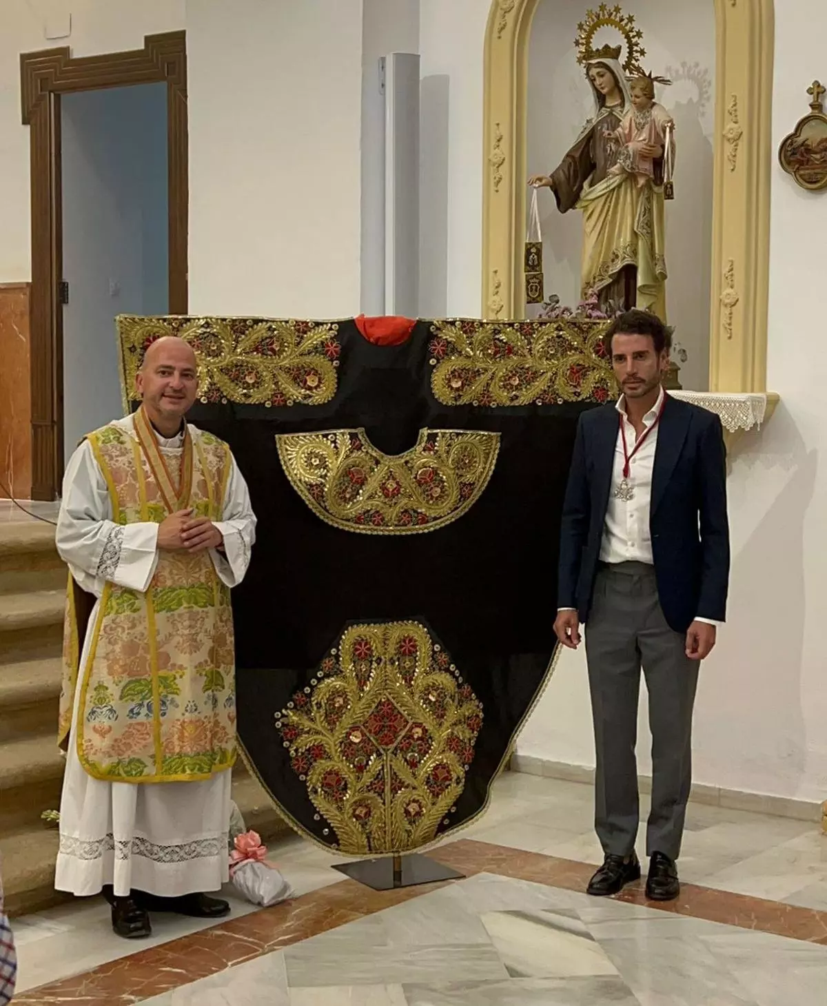 La Virgen de la Caridad de Guadalcázar lucirá el capote de Finito como manto