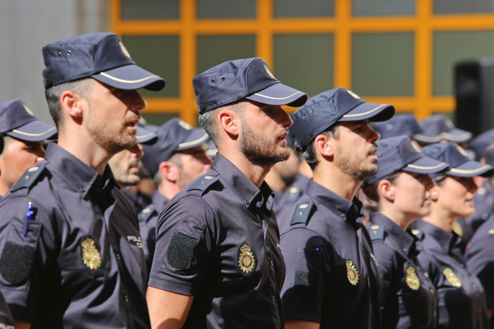 Málaga recibe a 190 cadetes de la Policía Nacional que harán prácticas durante un año.