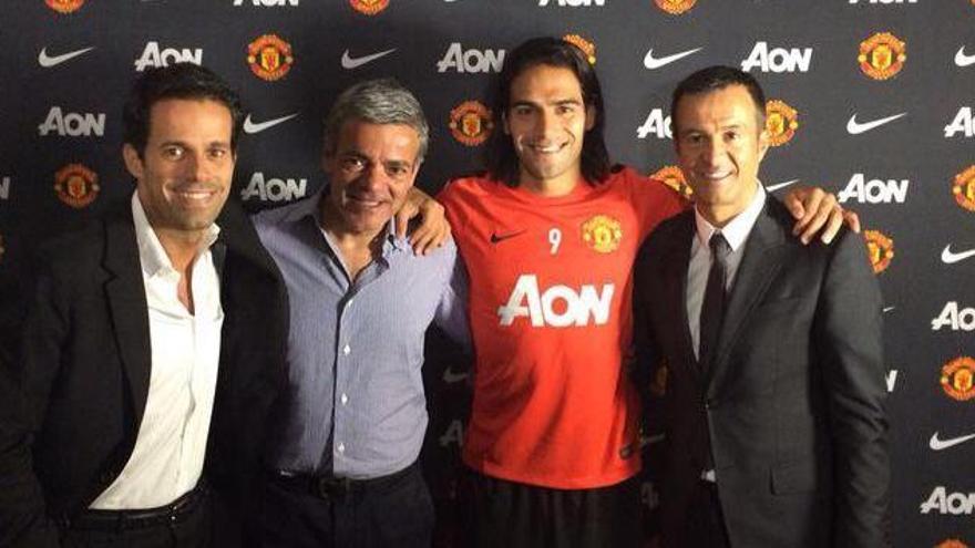 Radamel Falcao jugará en el Manchester United.