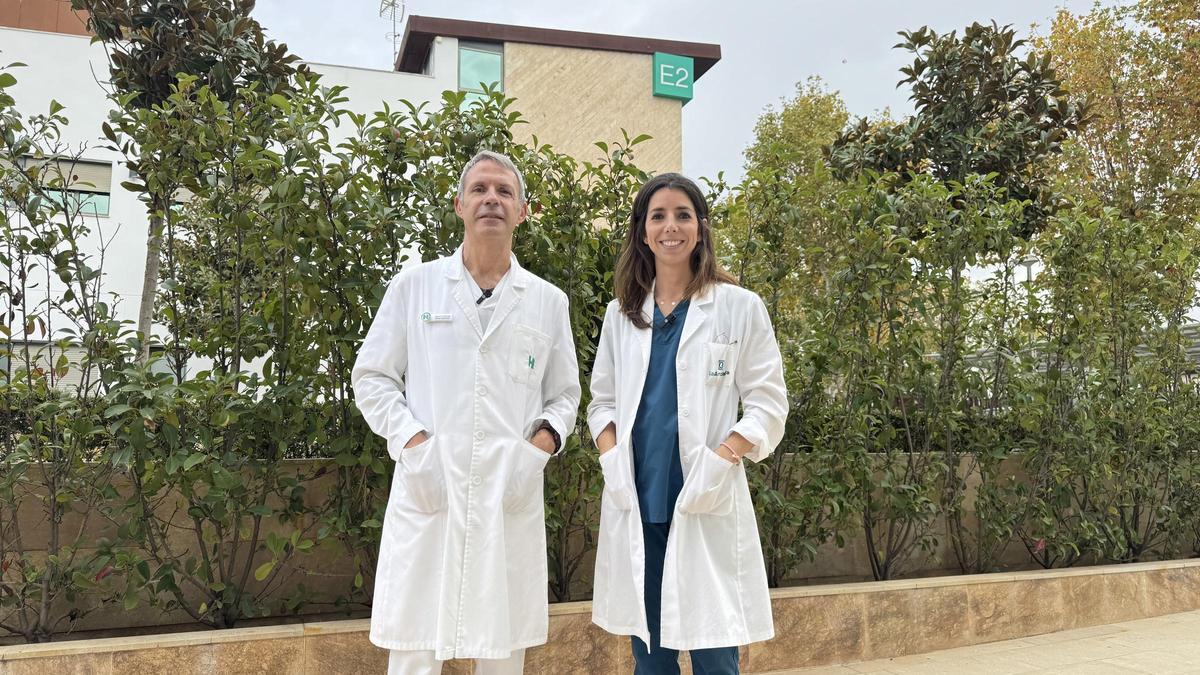 Antonio Hidalgo, coordinador de la Unidad de Glaucoma del Hospital Arruzafa, y Teresa Laborda, especialista también de la Unidad de Glaucoma.