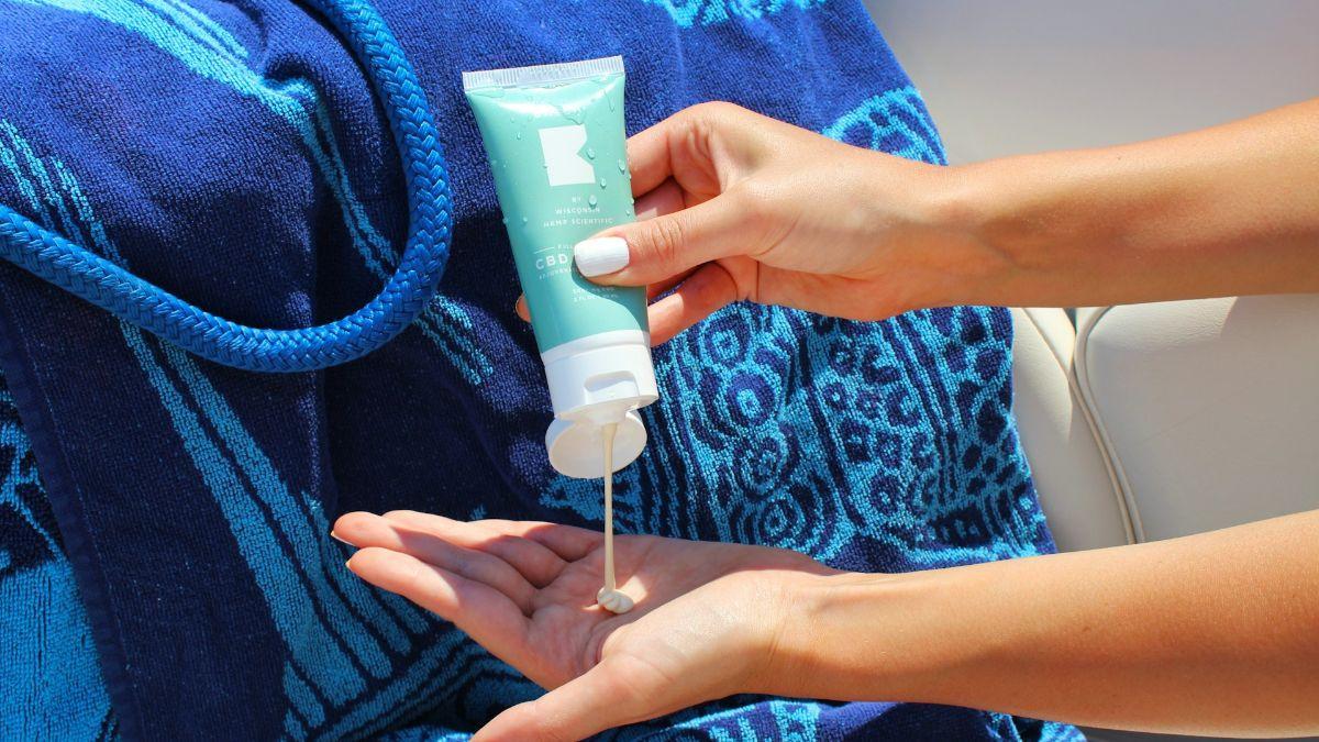 Champús, cremas, protectores solares y otros productos de uso cotidiano pueden contener sustancias químicas que no aparecen en sus etiquetas.