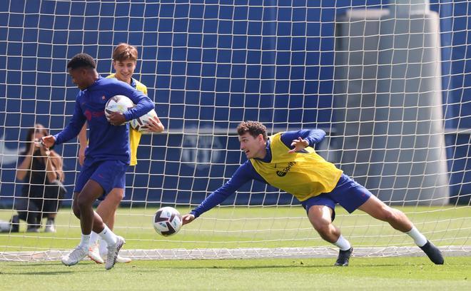 Las divertidas anécdotas del último entrenamiento del Barça