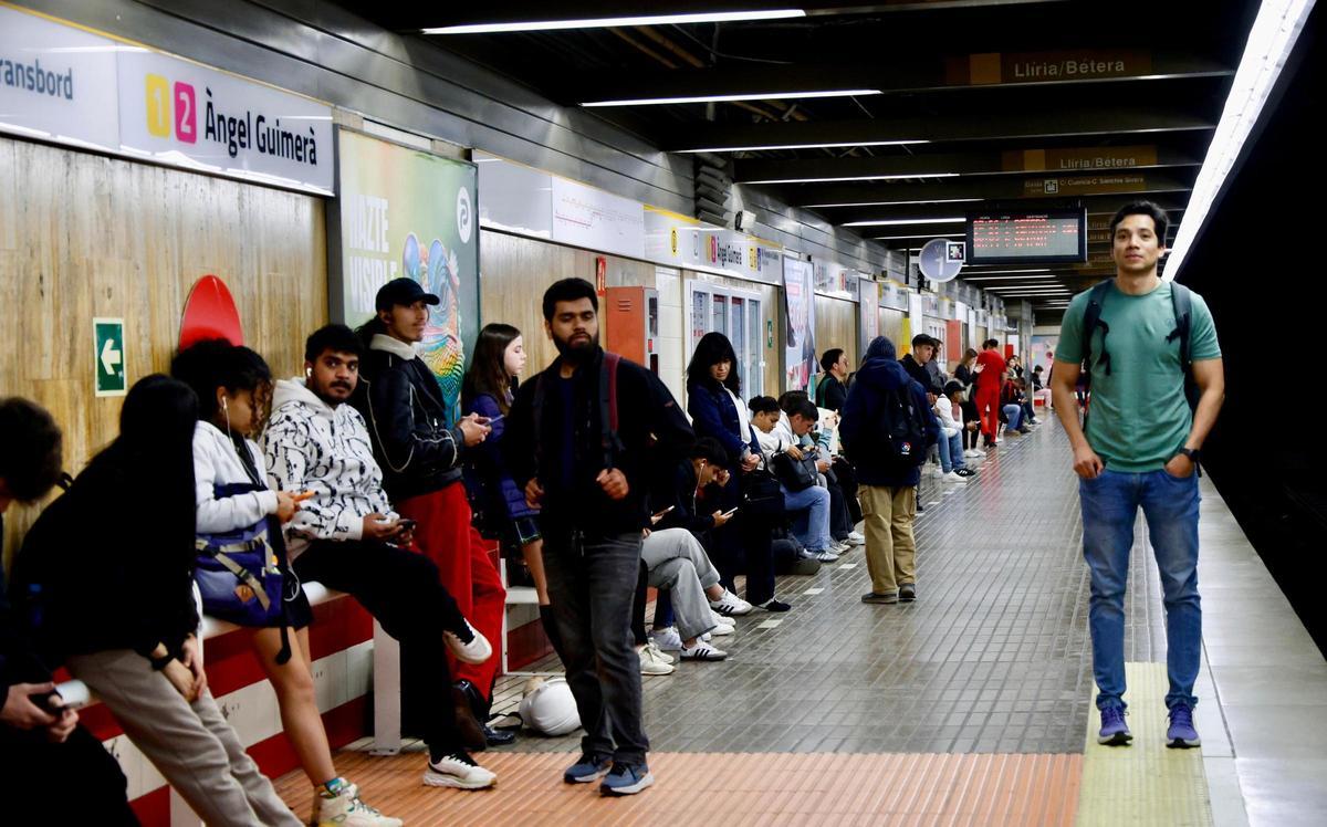 Caos en Metrovalencia: una avería eléctrica interrumpe la circulación en plena jornada de huelga