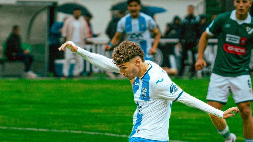 Jofre Cherta seguirá siendo una pieza clave del Atlético Baleares tras su renovación