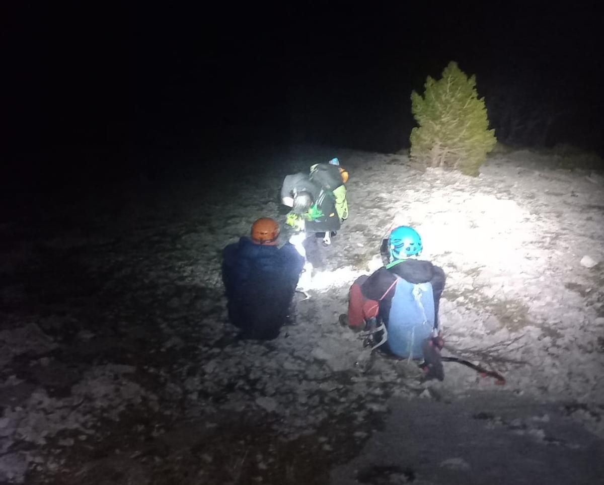 Rescate de dos madrileños en el pico Ezcaurre el Sábado Santo