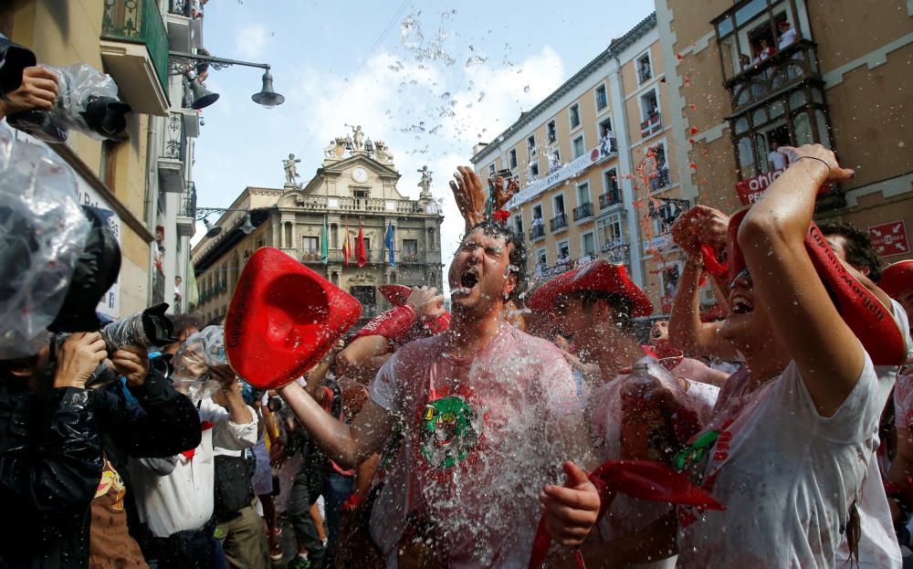 Un chupinazo inclusiu dóna inici als «Sanfermines