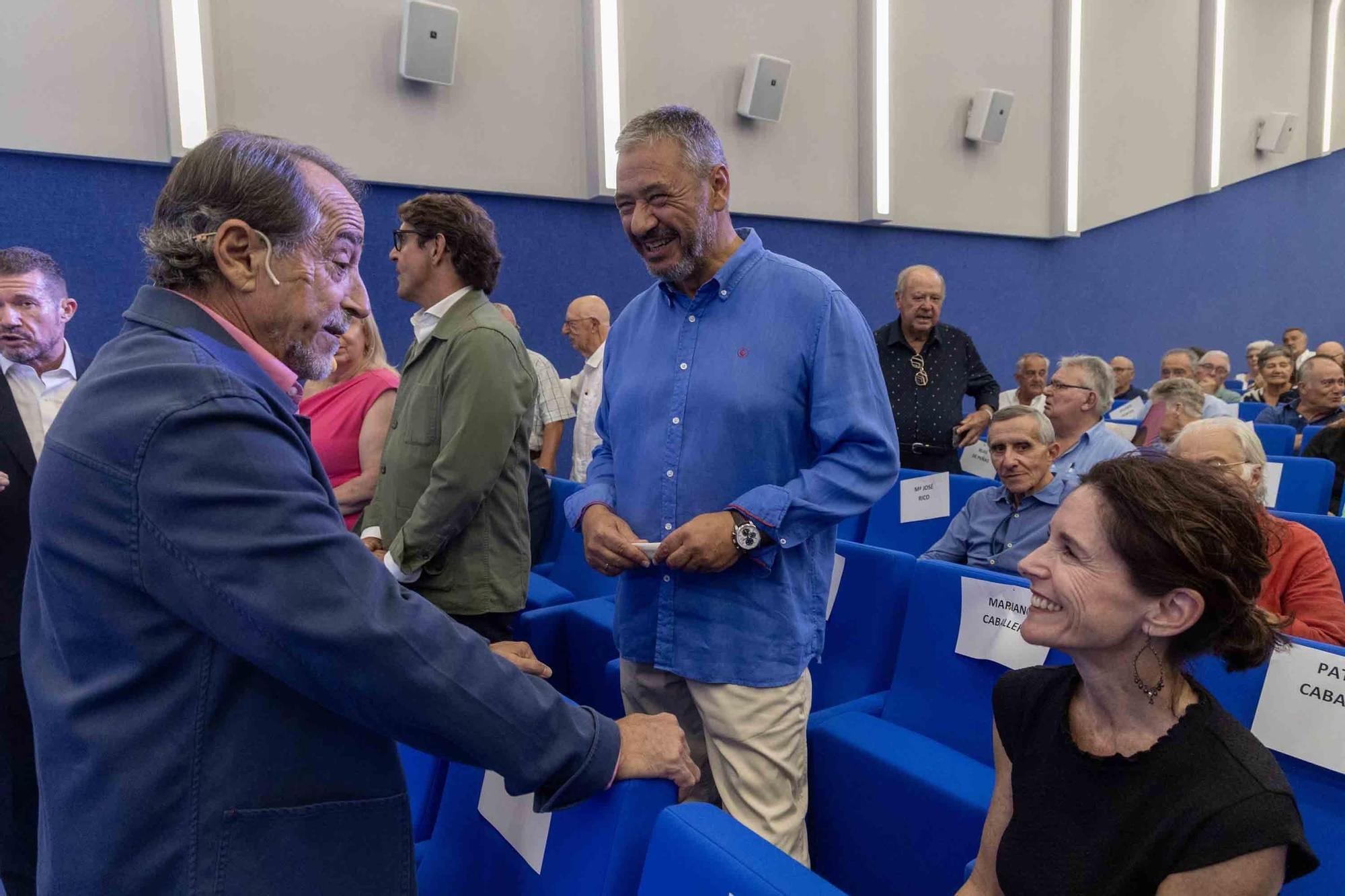 Homenaje al maestro Manzanares en el Club INFORMACIÓN