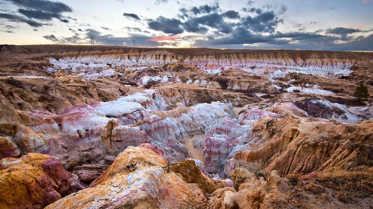 Paint Mines, el espectacular paisaje de piedras de colores en Colorado