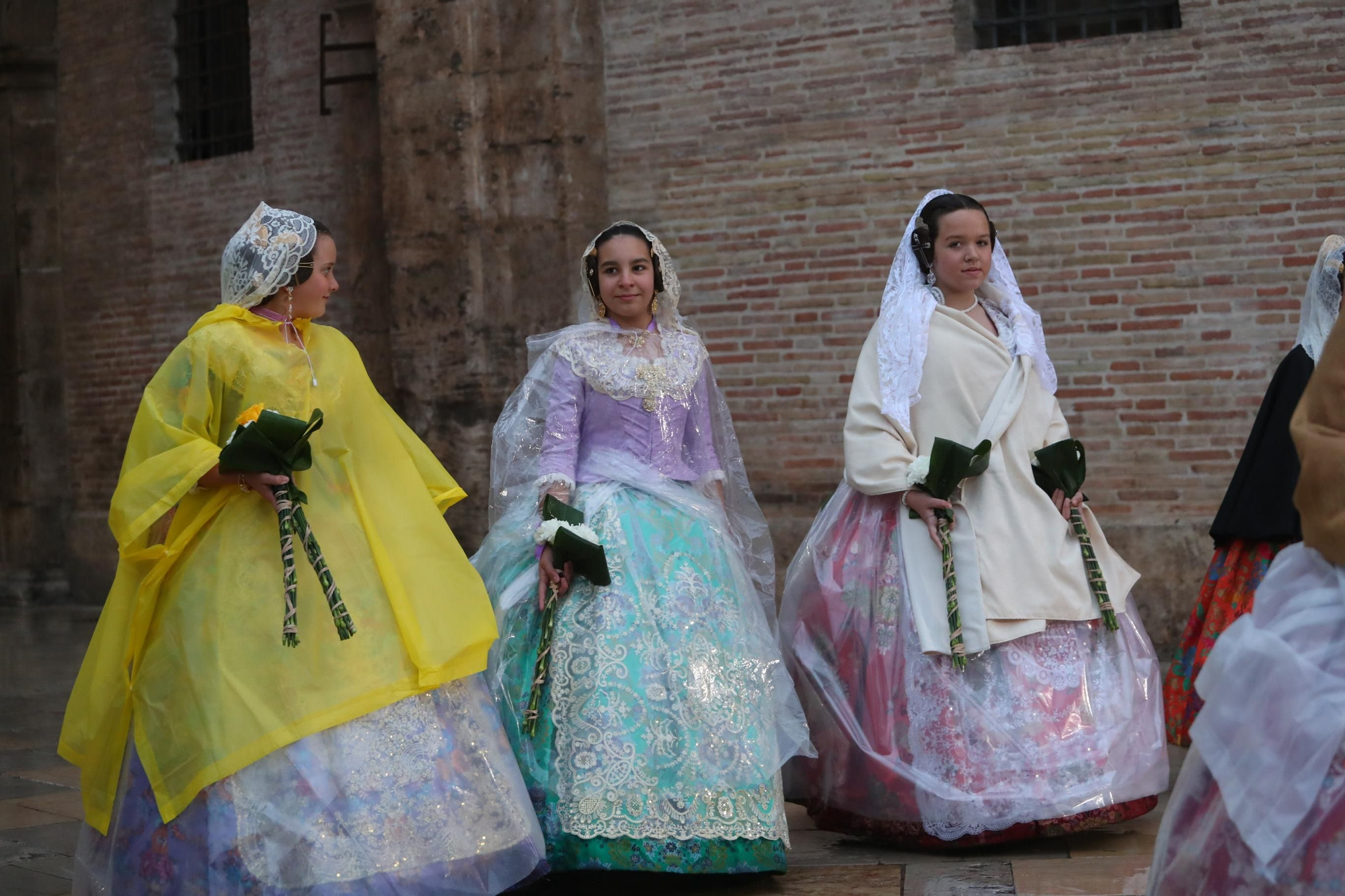 Búscate en el primer día de ofrenda por la calle de la Paz (entre las 18:00 a las 19:00 horas)