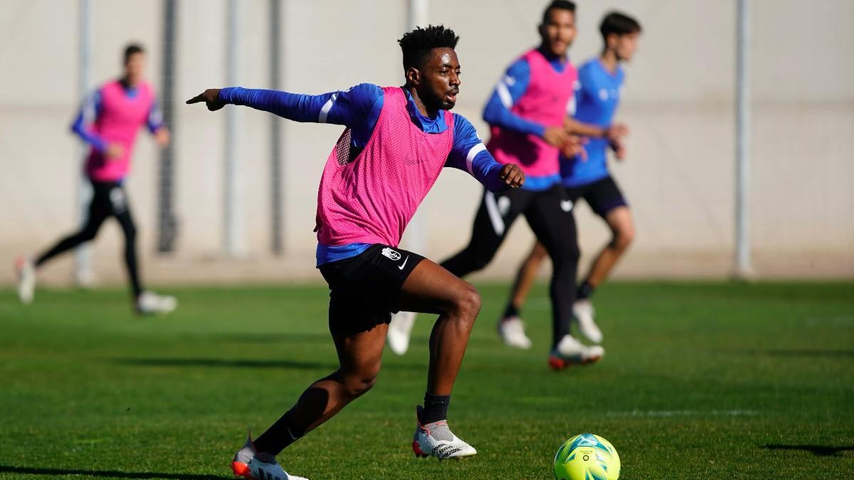 Imagen del entrenamiento del Granada