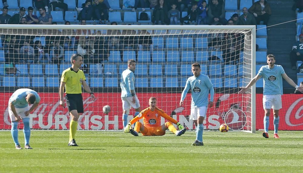 El Celta - Levante, en imágenes. // M.G. Brea | R. Grobas | EFE