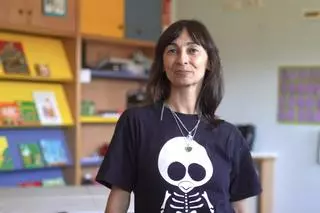 Betty Queiro, la londinense que instauró una nueva forma de enseñar inglés en Arteixo: "Non se aprende con listas de vocabulario e chapatoria"