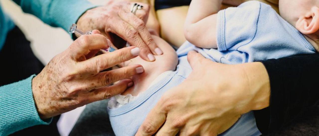 A los bebés de 12 meses se les pondrá la tetravalente.  | DM