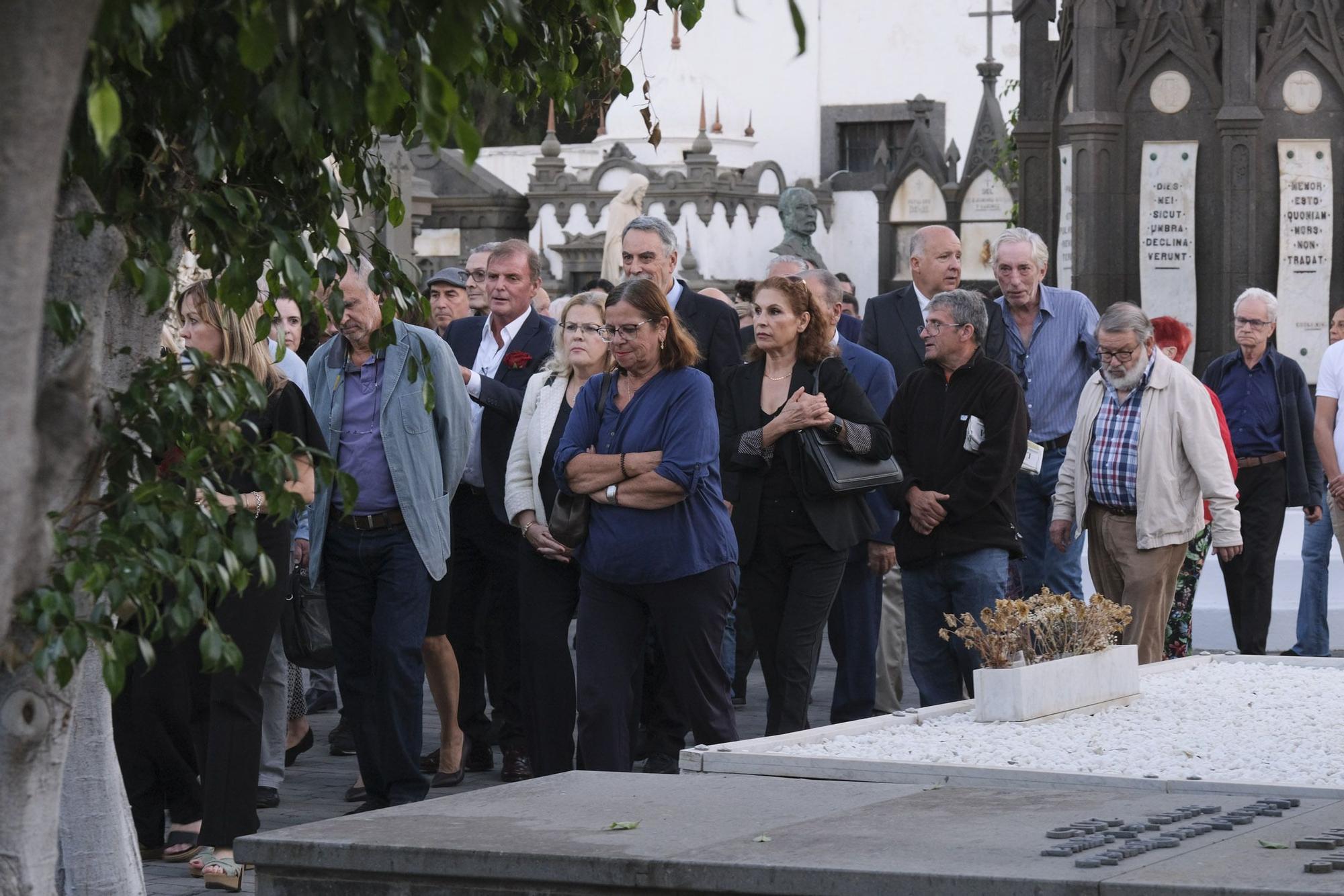 Entierro de Jerónimo Saavedra en el Cementero de Vegueta