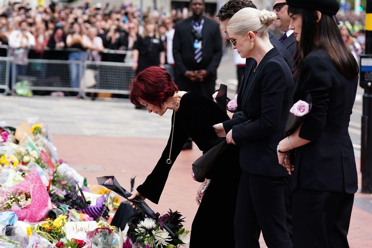 Imágenes de la multitudinaria despedida de Ozzy Osbourne en Birmingham.