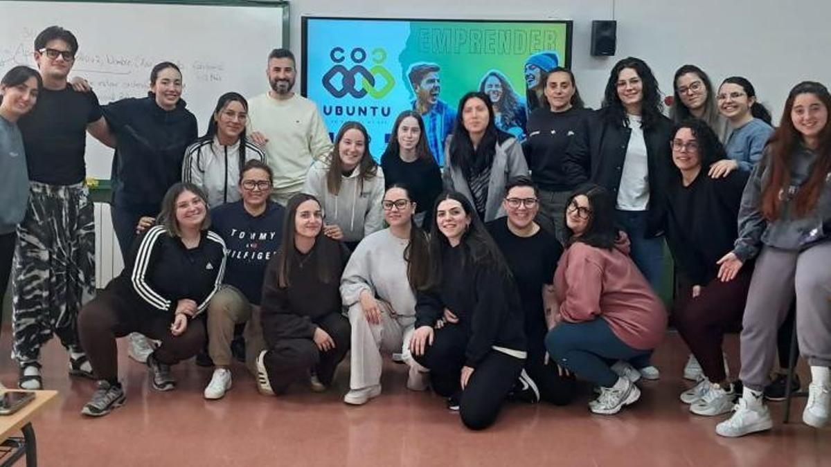 El IES Federico Balart de Pliego acogió la charla ‘Economía Social y cooperativas, otra forma de hacer empresa’.