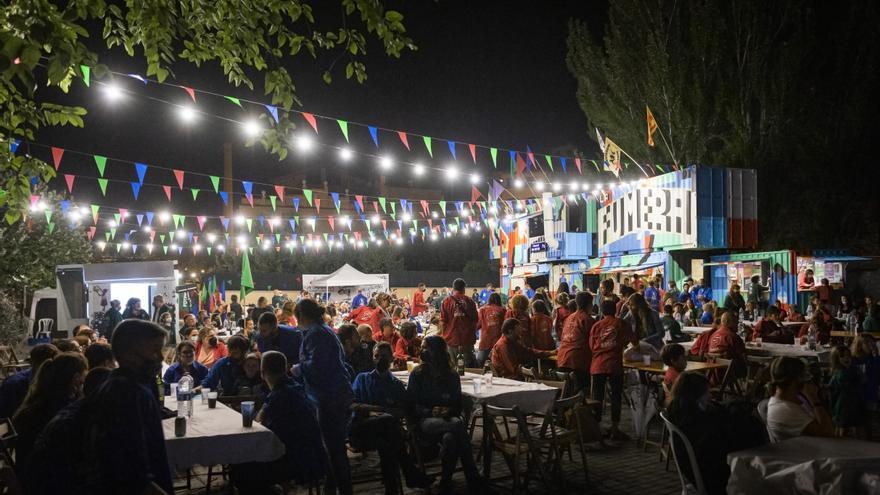 La Fumera celebra 10 anys reivindicant-se com la festa major popular de Sallent