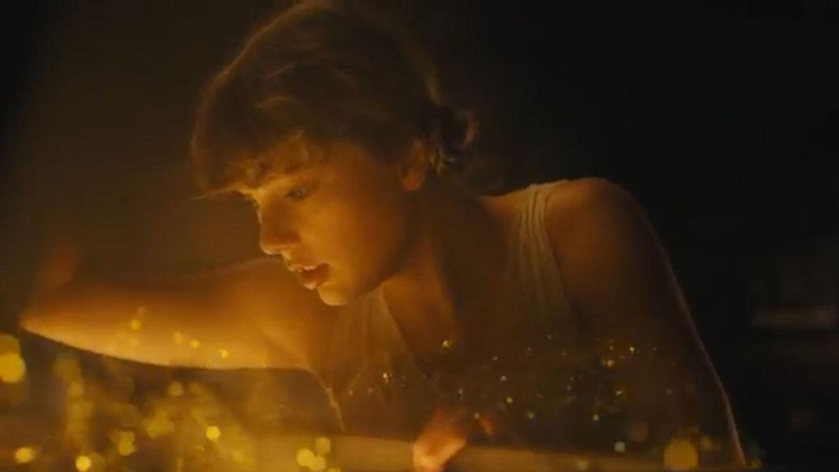 Taylor Swift lanza su álbum ’Folklore’, que ya cuenta con su primer videoclip.