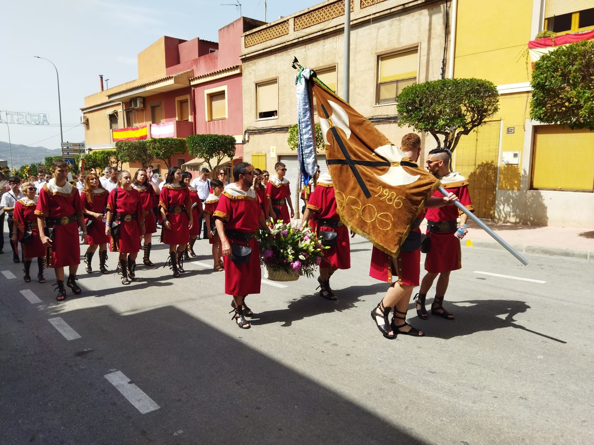 Agost rinde homenaje a su patrón Sant Pere