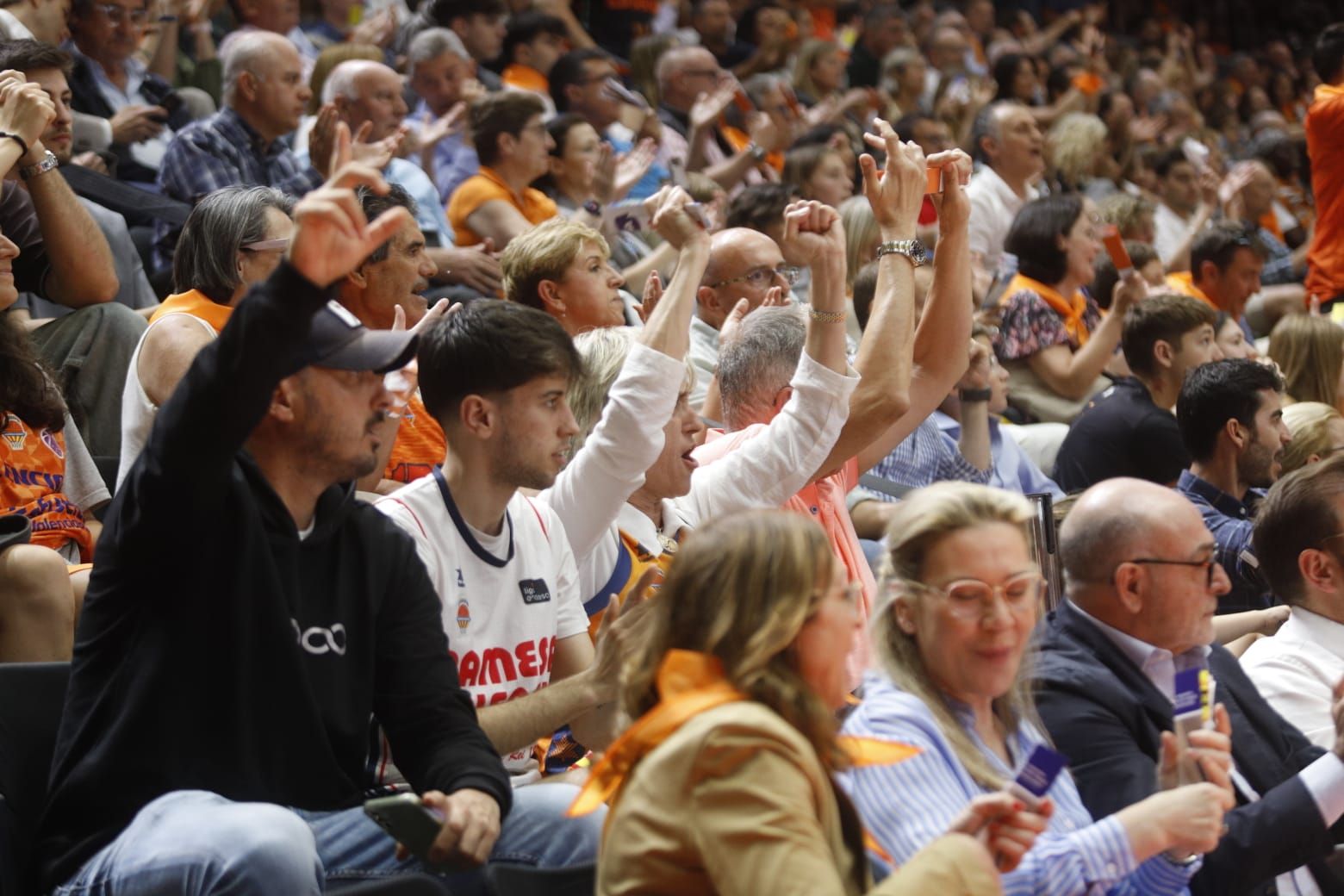 El Valencia Basket - Perfumerías Avenida, en imágenes