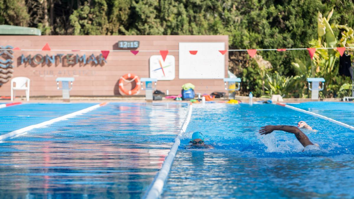 Este proyecto cambia el concepto clásico de piscina climatizada de tan sólo 25 metros, cubierta y cerrada. / José Navarro