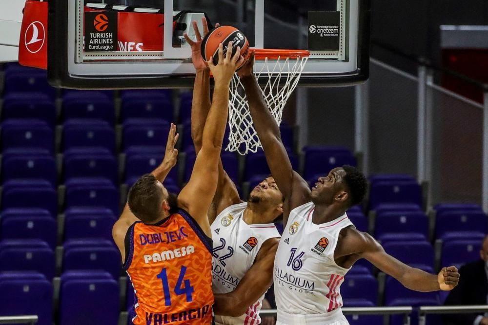 Euroliga: Real Madrid - Valencia Basket, en imágenes