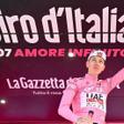 Pogacar, más líder del Giro