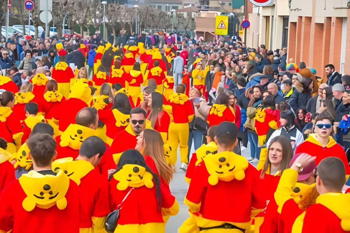 Imatge d'arxiu de la rua de Carnaval de Llagostera.