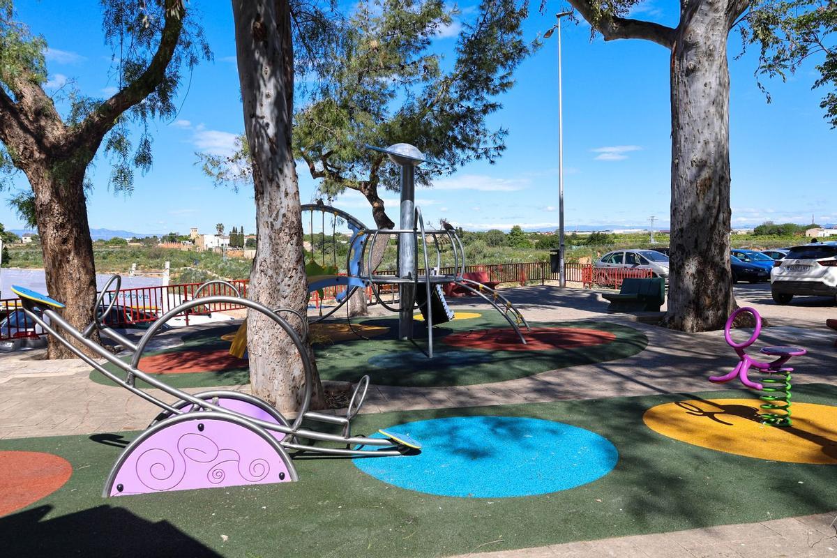 Uno de los parques infantiles estrenados recientemente.