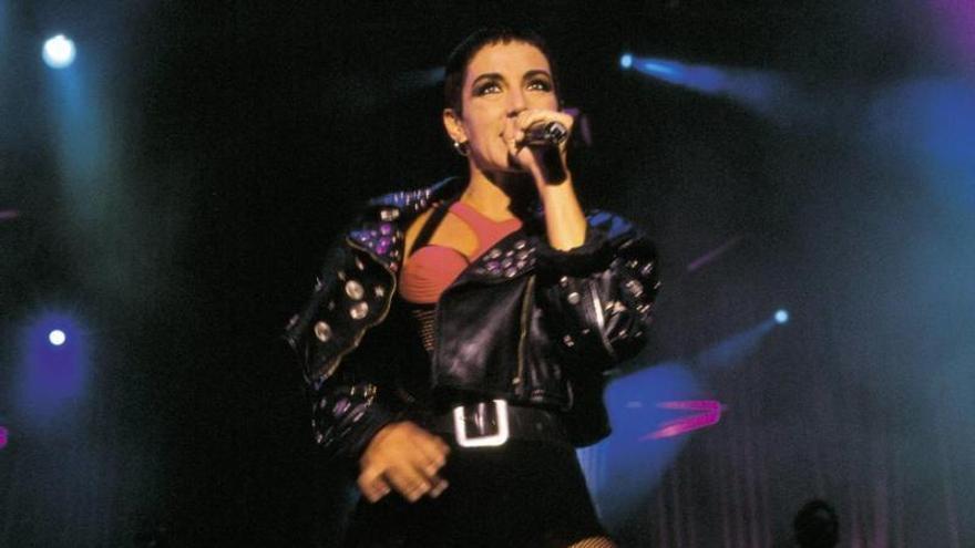 Ana Torroja en su época en Mecano.
