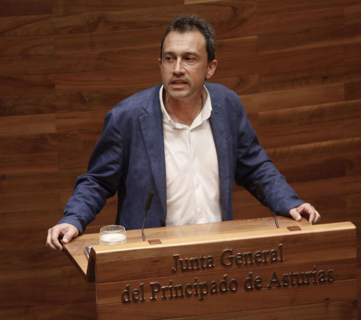 Ovidio Zapico llama a la unión de IU tras lograr encabezar una única